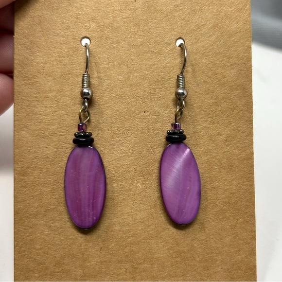 Vibrant Abalone Shell Purple Dangle Earrings Silver Tone Hook Mother of Pearl - Picture 5 of 7